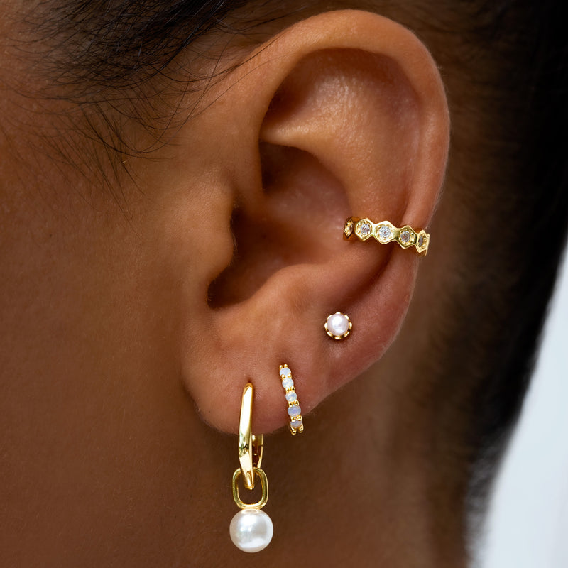 Victoria Pearl Stud Earrings - Gold