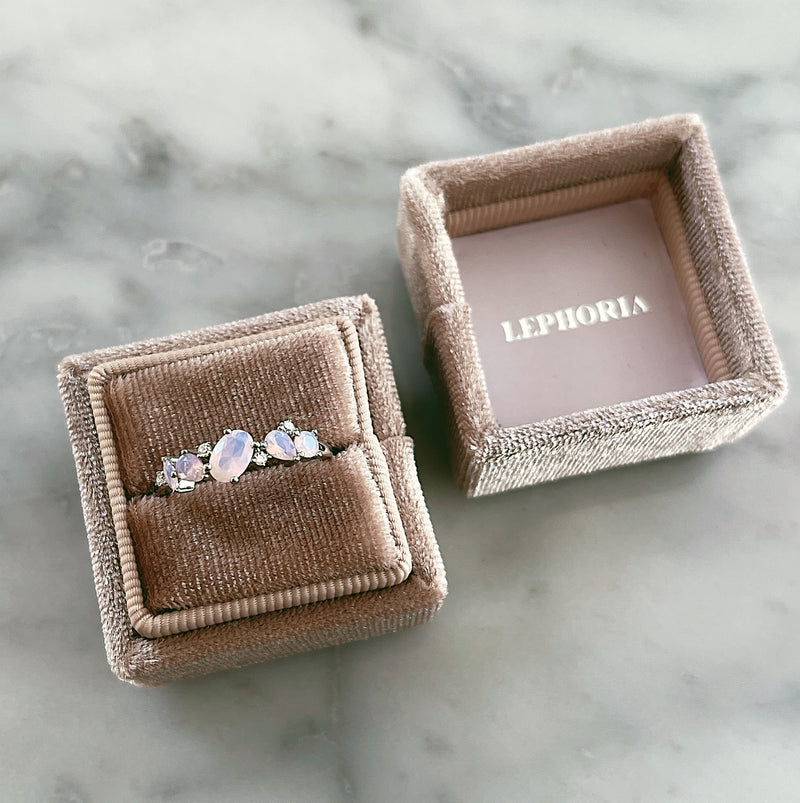 Lephoria Velvet Single Ring Box
