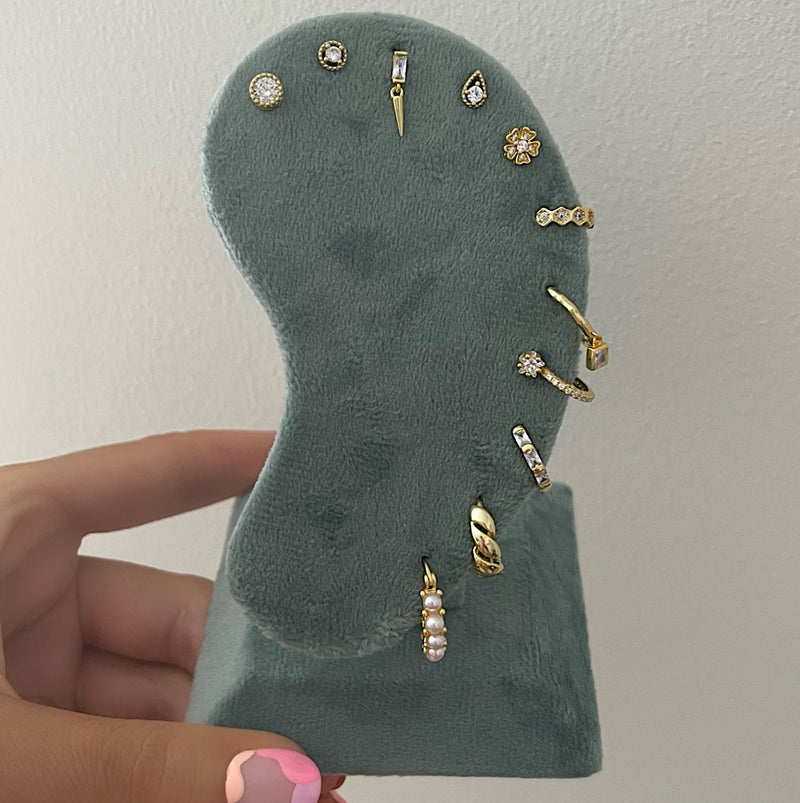 Gwen Stud Earrings - Gold